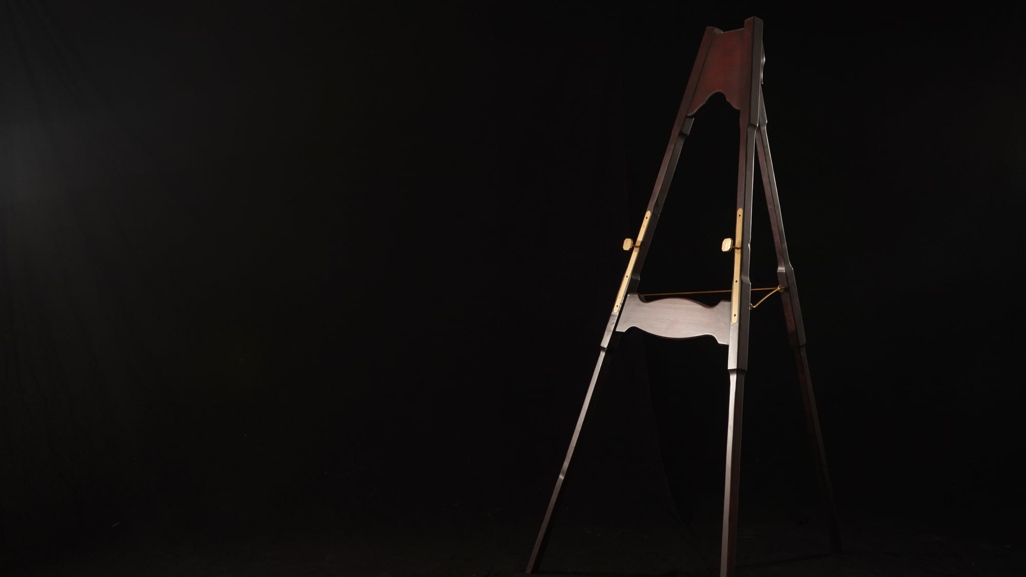 Wooden easel